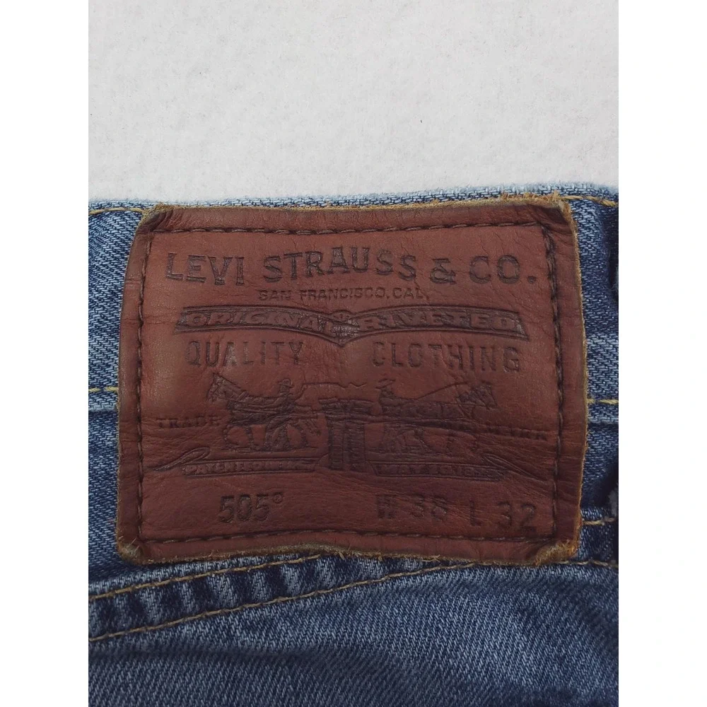 Levis 505 Jeans Mens 38x32 Blue Straight Leg Medium Wash Denim Pants Made USA